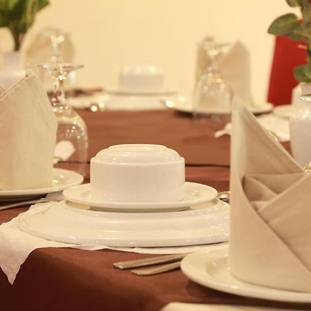 Hotel Metro International Sylhet Exteriör bild