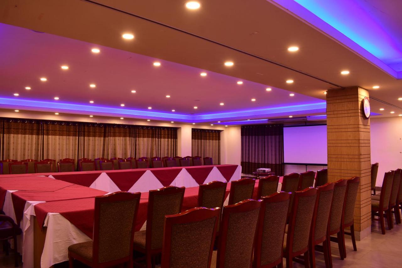 Hotel Metro International Sylhet Exteriör bild