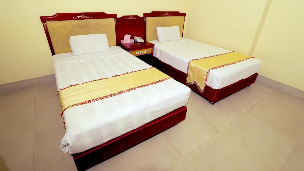Hotel Metro International Sylhet Exteriör bild