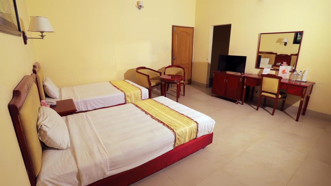Hotel Metro International Sylhet Exteriör bild