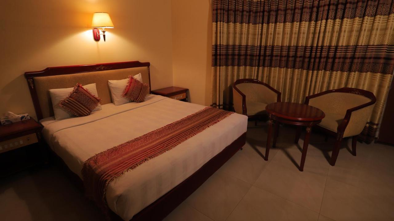 Hotel Metro International Sylhet Exteriör bild