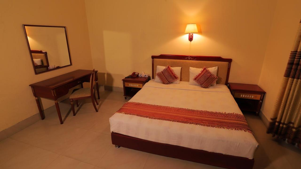 Hotel Metro International Sylhet Exteriör bild