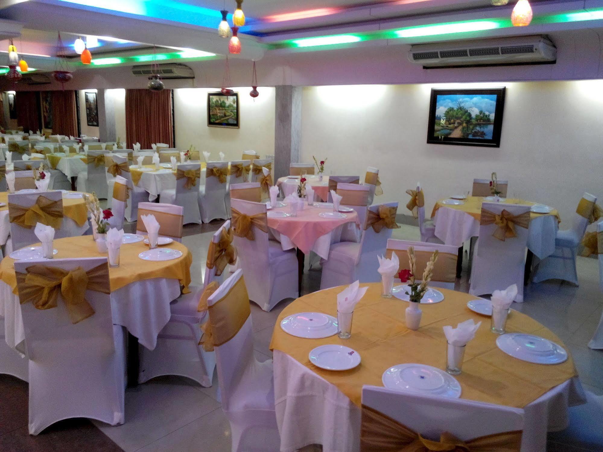 Hotel Metro International Sylhet Exteriör bild